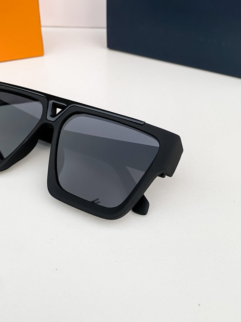 Louis vuitton Black 1502