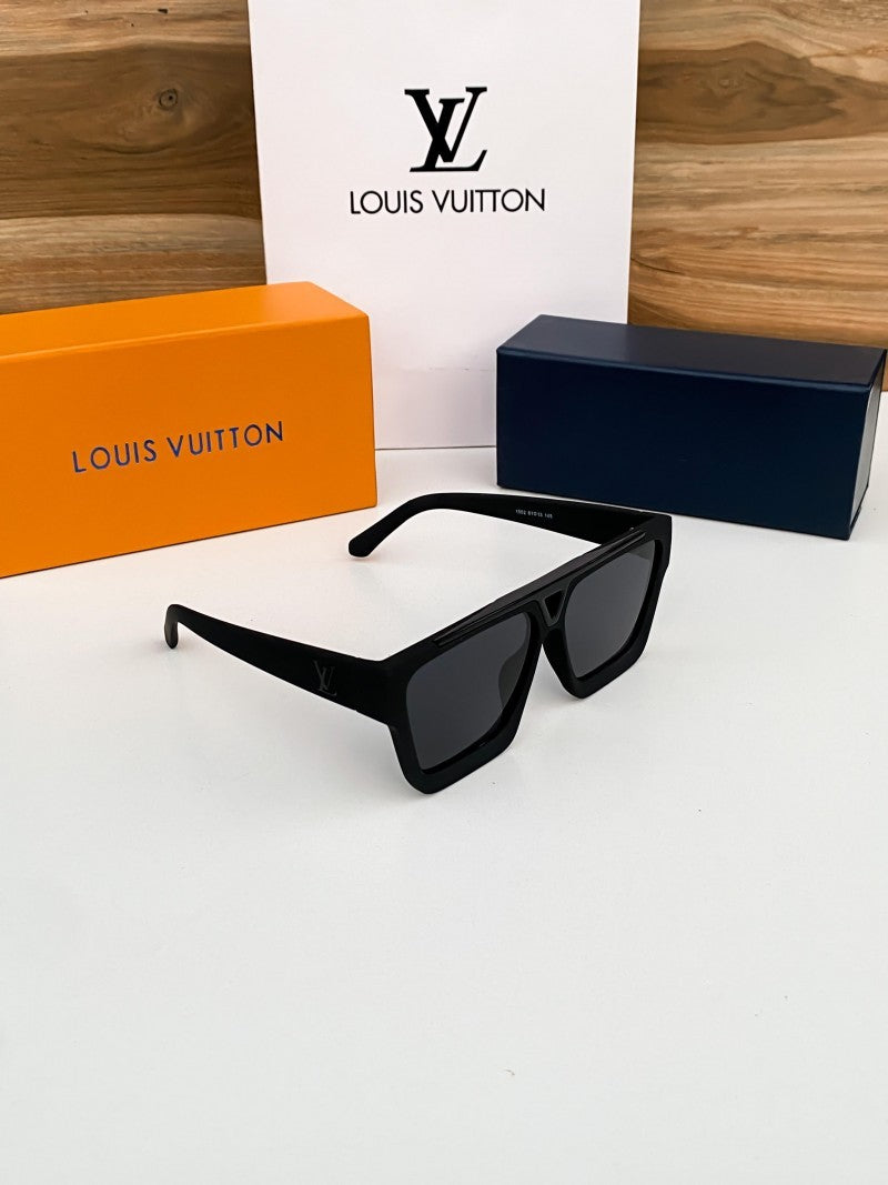 Louis vuitton Black 1502